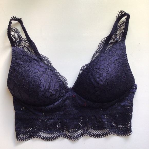 🎉$40 CLOTHING BUNDLES!🎉 LA SENZA lace bra
